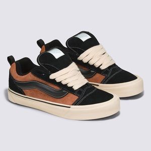 Vans Disney Knu Skool “scar”
